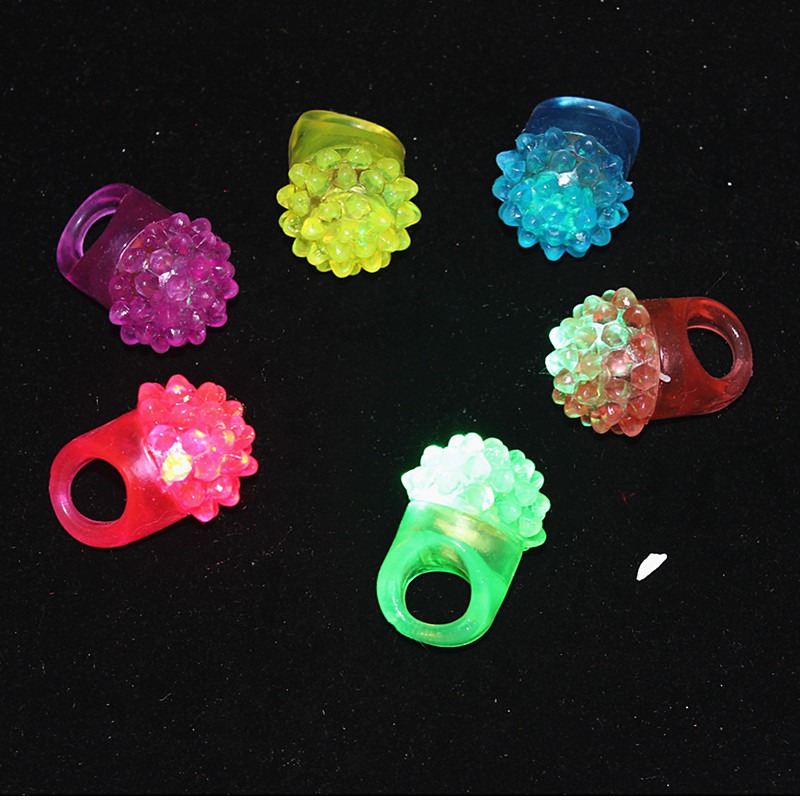 LED Light Up Ring Bumpy Rings  - Led Ring Light 18 评论和价格
