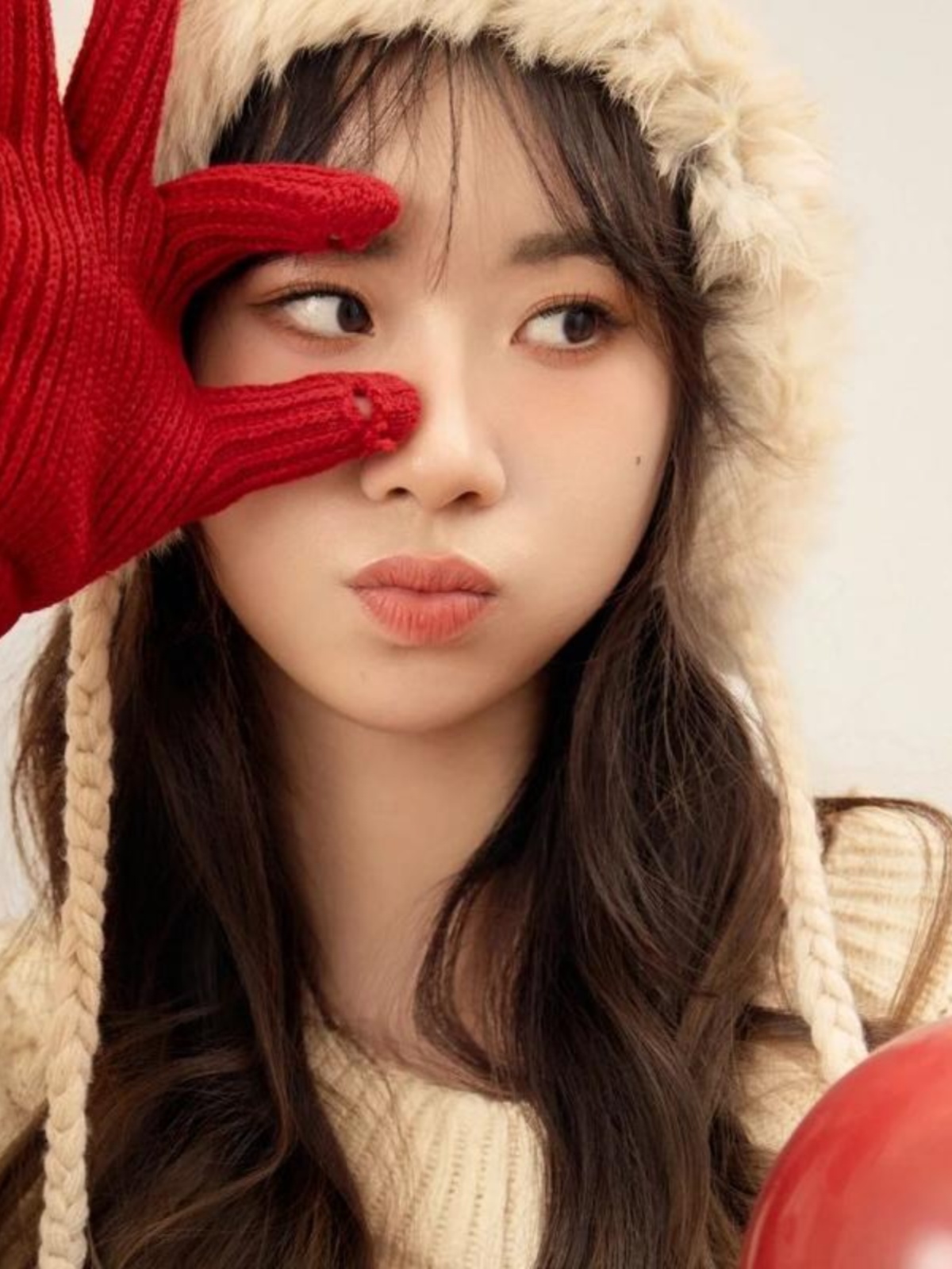 White Sweater Art Photo Studio - Photography Natural Lighting 评论和价格